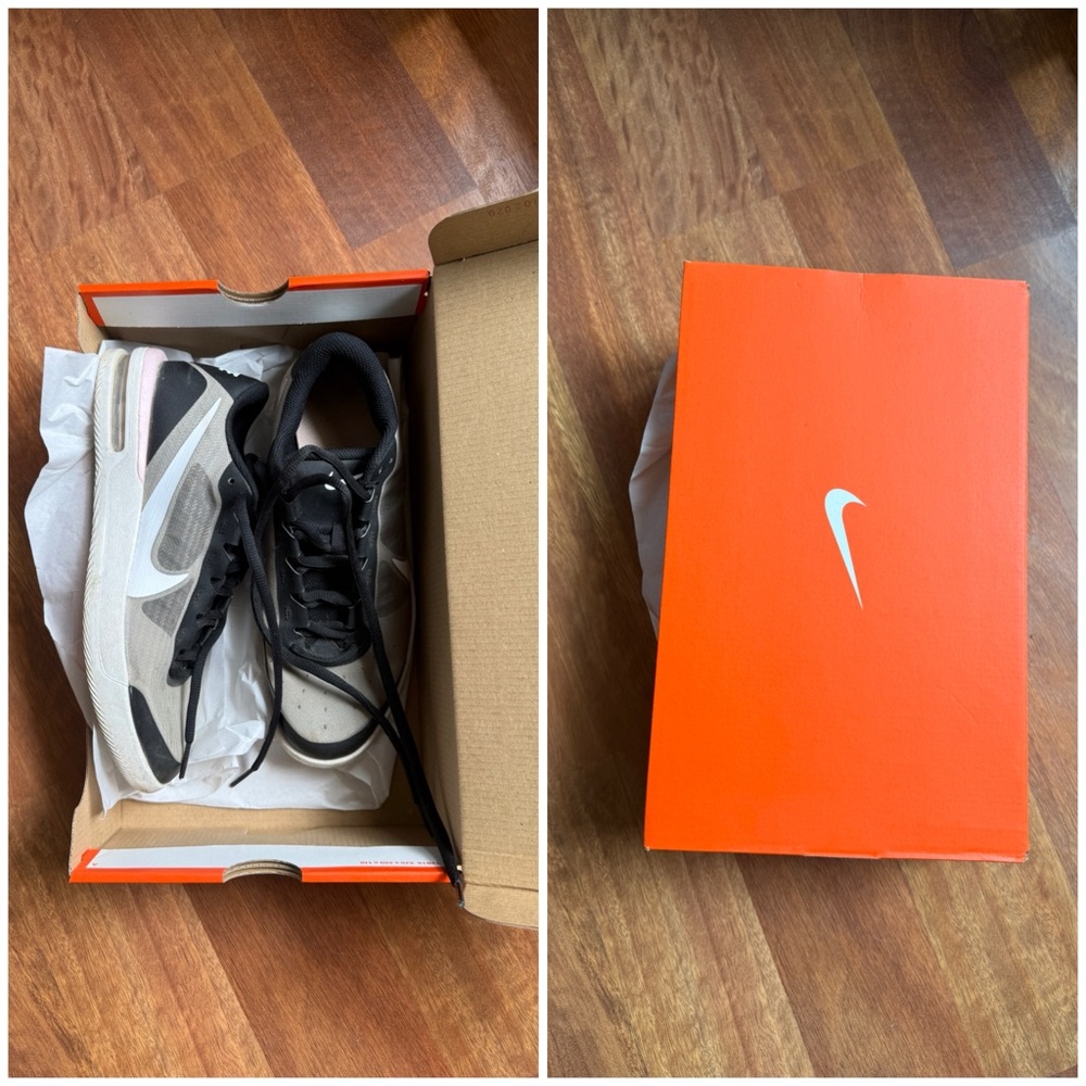 Nike Black and White Women's Sneakers